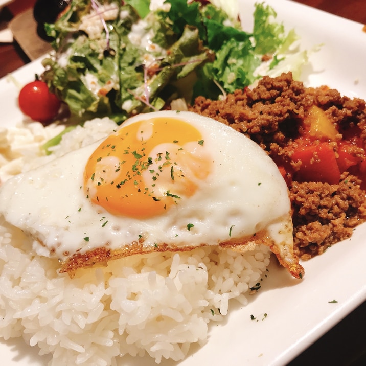 簡単時短！ひき肉ロコモコ丼